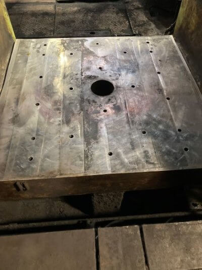 スクリュープレスベッド１３Cr肉盛り補修 | 